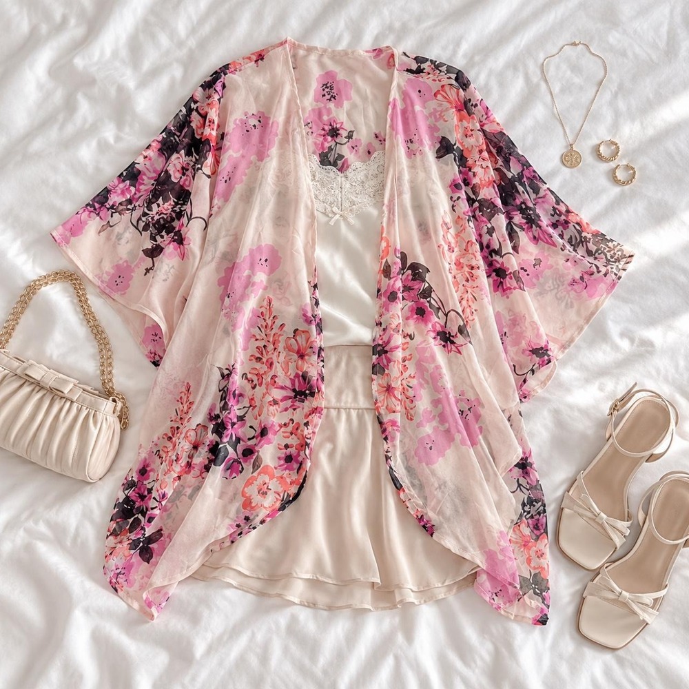 Floral kimono duster  Y2K pink floral kimono duster one size